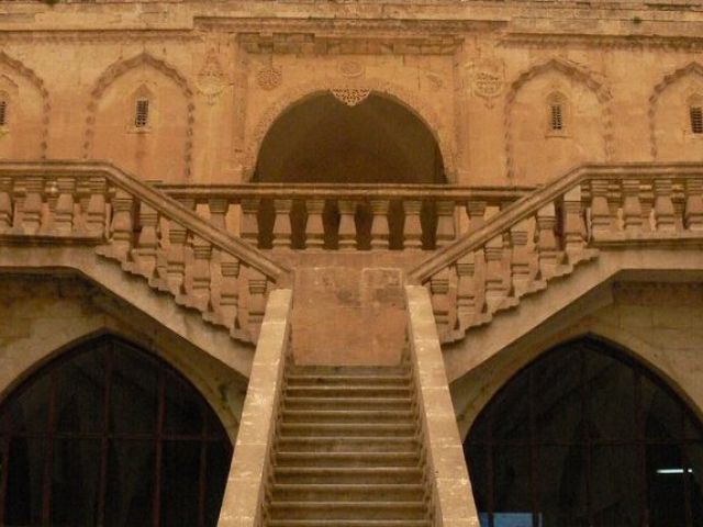 İkonik Mardin Göbeklitepe Gaziantep Turu| 2 Gece Konaklamalı Uçaklı İstanbul Çıkışlı 1 Mayıs Özel