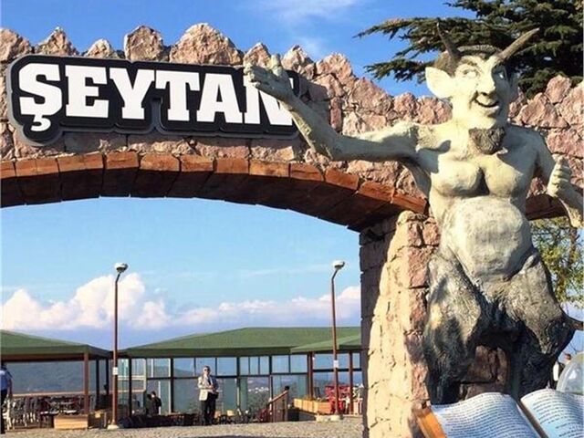 Trabzon Çıkışlı Uçaklı Marmara`nın Tarihi Başkentleri Turu (4 Gece Konaklama) (Kazdağları Jeep Safari ve Ayvalık Tekne Turu)