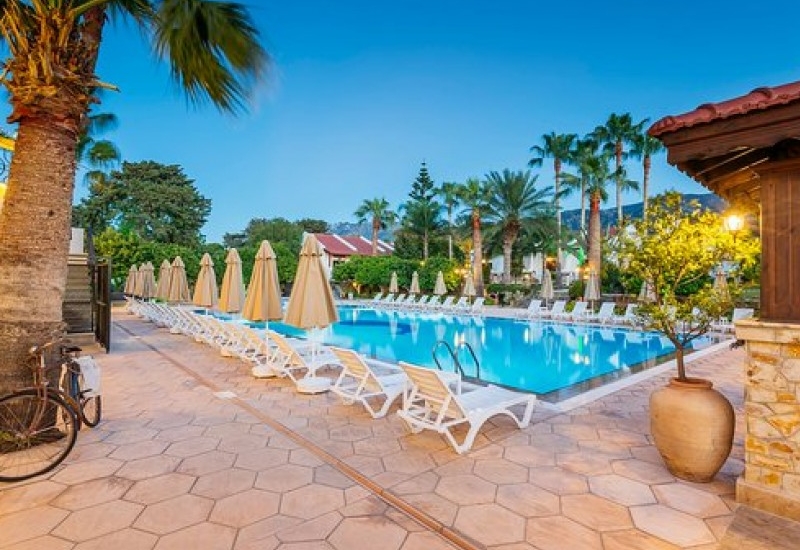 Almond Hotel