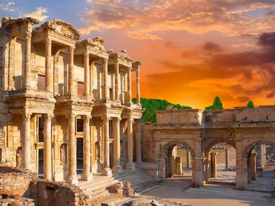 Bursa Hareketli Efes Antik Kenti - Alaçatı - Foça - Bergama - Akrapol - Ayvalık Turu