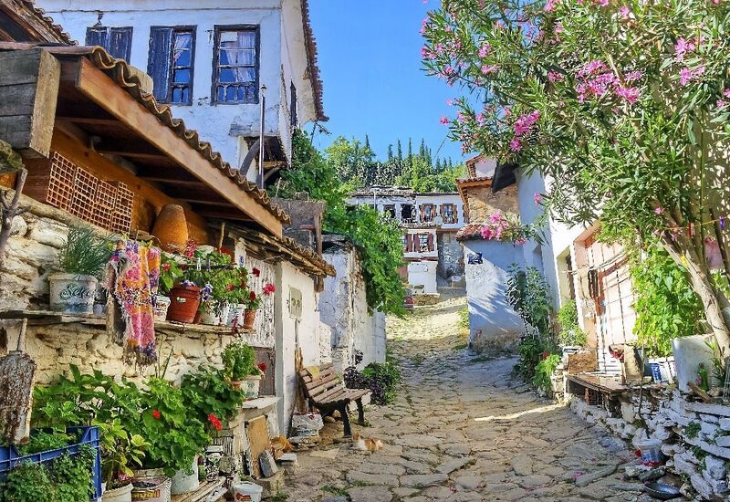 Salda Gölü - Pamukkale - Şirince -Kuşadası - Kadınlar Denizi - Çeşme - Alaçatı Turu / Kurban Bayramı Özel 