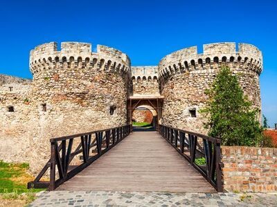 Kosovalı Büyük Balkanlar Turu AJet ile Extra Turlar ve Akşam Yemekleri Dahil TZL-SKP