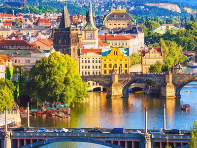 İzmir Çıkışlı Prag & Viyana & Budapeşte Turu SunExpress Hava Yolları İle 7 Gece 8 Gün (Yol üstü Bratislava ve Cesky Krumlov Turları Dahil)