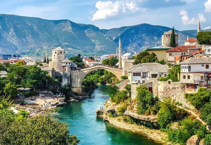 Ankara Çıkışlı Kosovalı Büyük Balkanlar Turu AJet ile Extra Turlar ve Akşam Yemekleri Dahil SKP-SKP