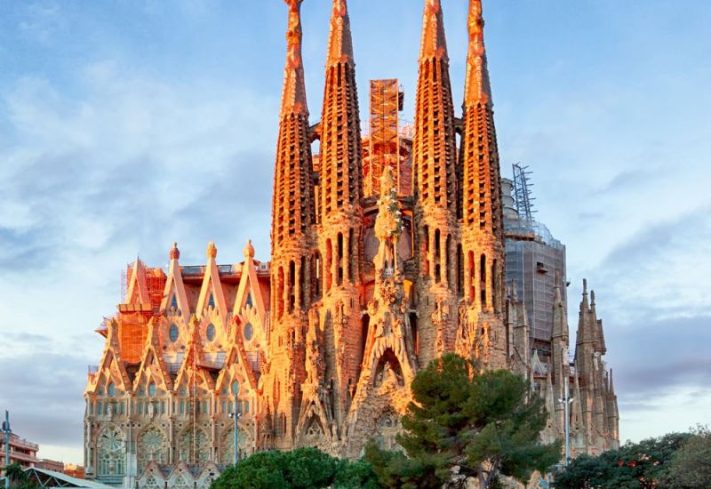 MEGA PORTEKİZ & ENDÜLÜS & İSPANYA ve TURKUAZ SAHİLLERİ THY ile 12 Gece (BCN-SVQ)